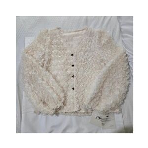 Beautiful J.ing feather detailed caridgan / blouse 🤍